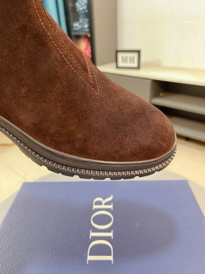 Men's shoes 💰480🌹🌹[Dior] Dior high-top new imported first-layer frosted cowhide ➕Leather lining, designed by European and American masters, perfect shape to create counter quality, solid color raw and wear-resistant outsole, original quality, unique design and beauty, super versatile and very comfortable. High-end without losing taste, fashionable, cold-proof and warm! Absolute focus 38-44 size